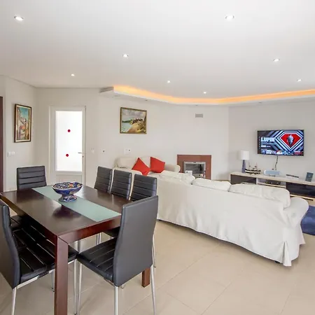 Rafaella Ii Palace By Atlantic Places Villa Albufeira